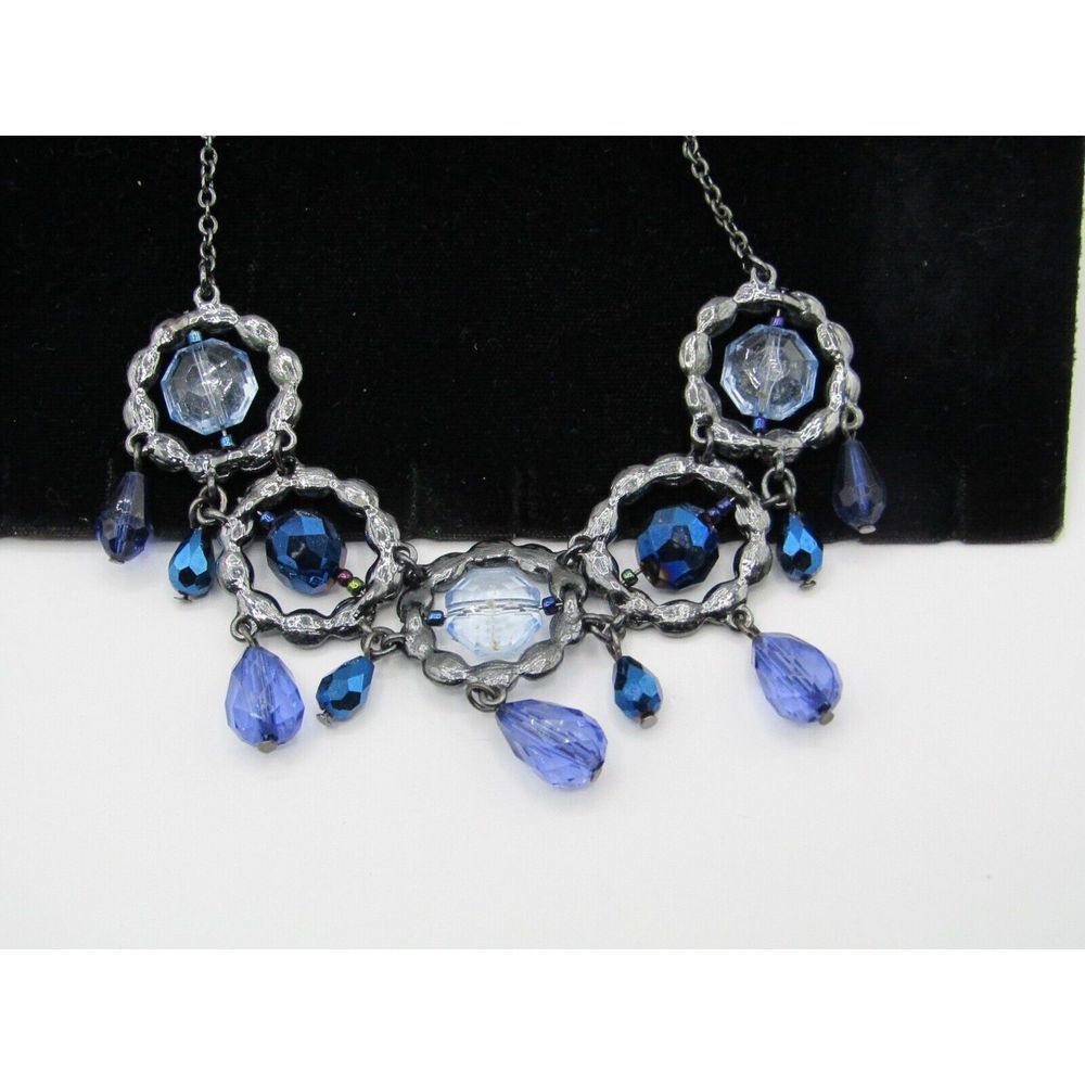 LIZ Claiborne Hanging Blue Lucite Beaded Rhinestone Gun Tone Necklace - Picture 2 of 5